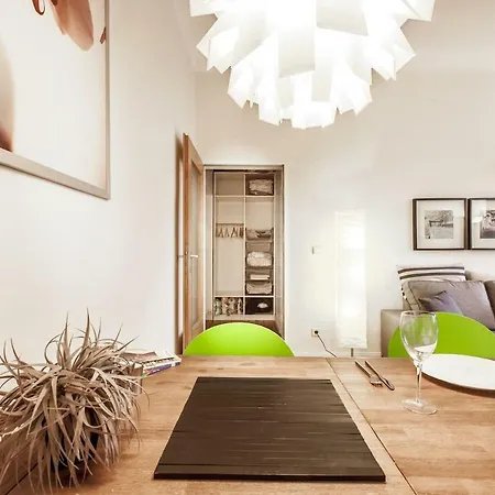 Kurfurstenstrasse Apartment